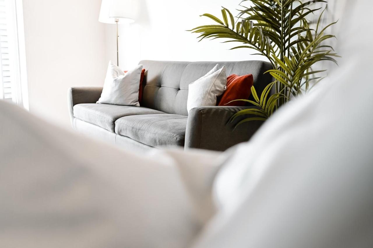 Khayat Homes - The Curve - One Bed ลอนดอน ภายนอก รูปภาพ