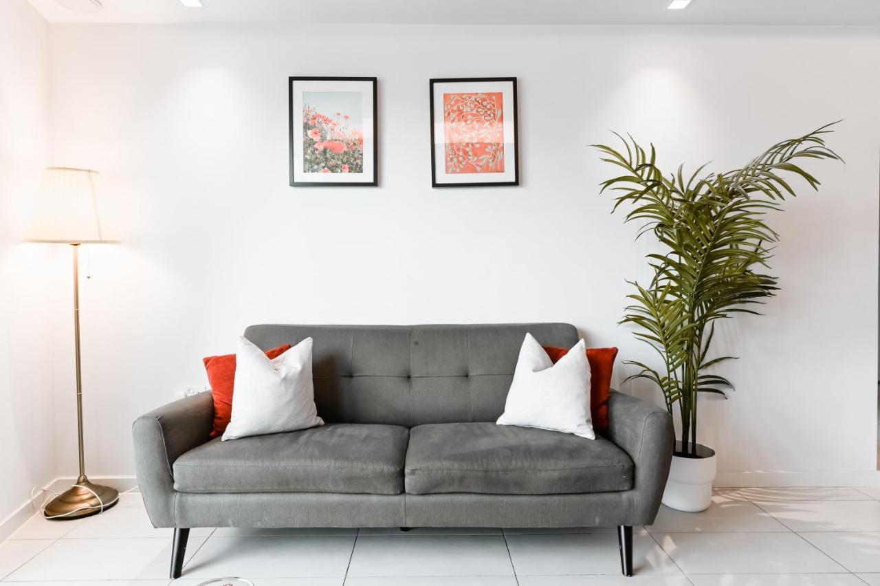 Khayat Homes - The Curve - One Bed ลอนดอน ภายนอก รูปภาพ